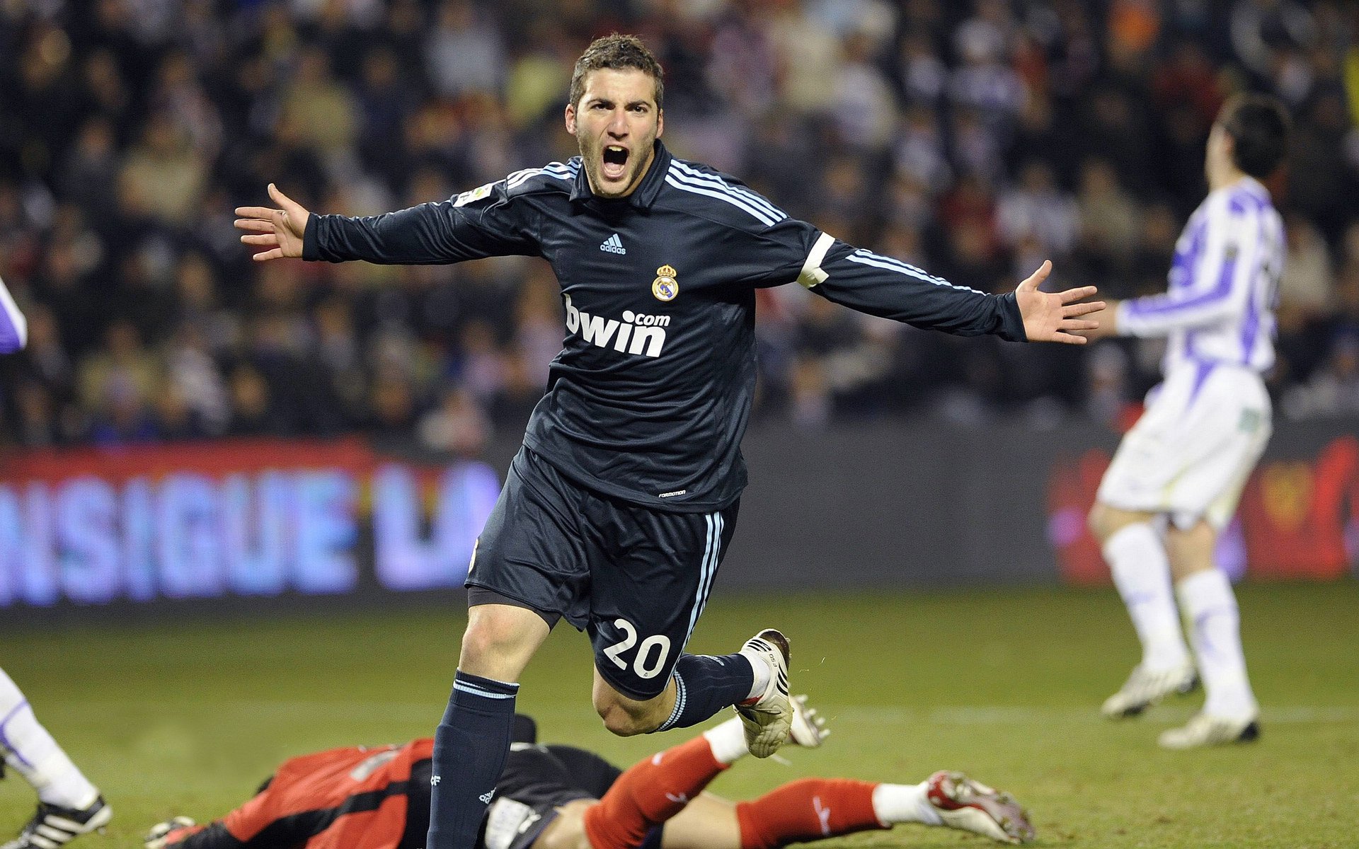 乐鱼（LEYU）体育-职业球员训练科学化手段是否普及，职业球员体能训练